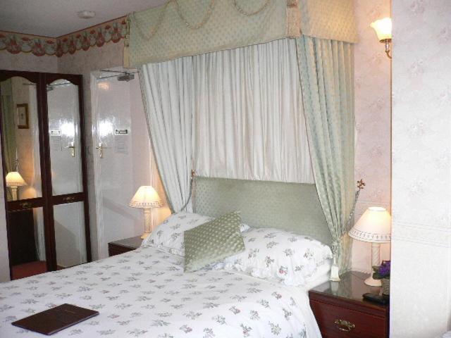 Hotel Moonraker House Stratford-upon-Avon Zimmer foto
